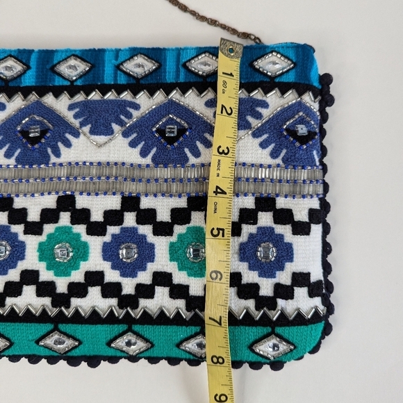 Steve Madden Arya Embroidery Bead 3 Way Clutch Mini Pom Wristlet Strap Chain - Picture 13 of 14